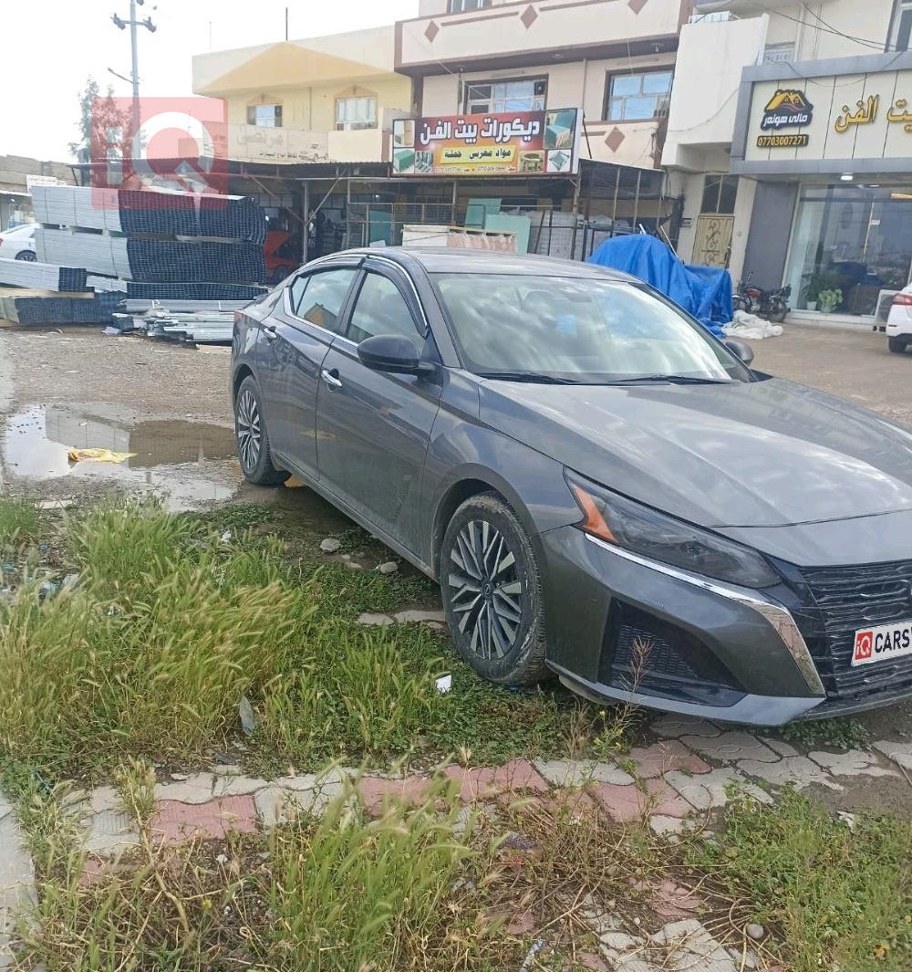 نيسان ألتيما